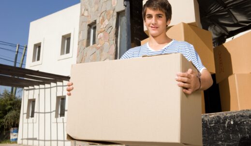 Moving With a Teenager – Tips for Parents